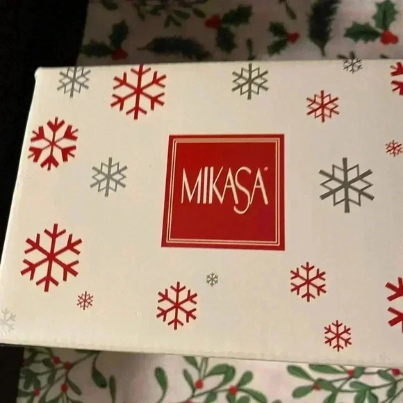 Mikasa Other - Mikasa Christmas Night Footed Bowl 6 inches. Glass preowned no damage